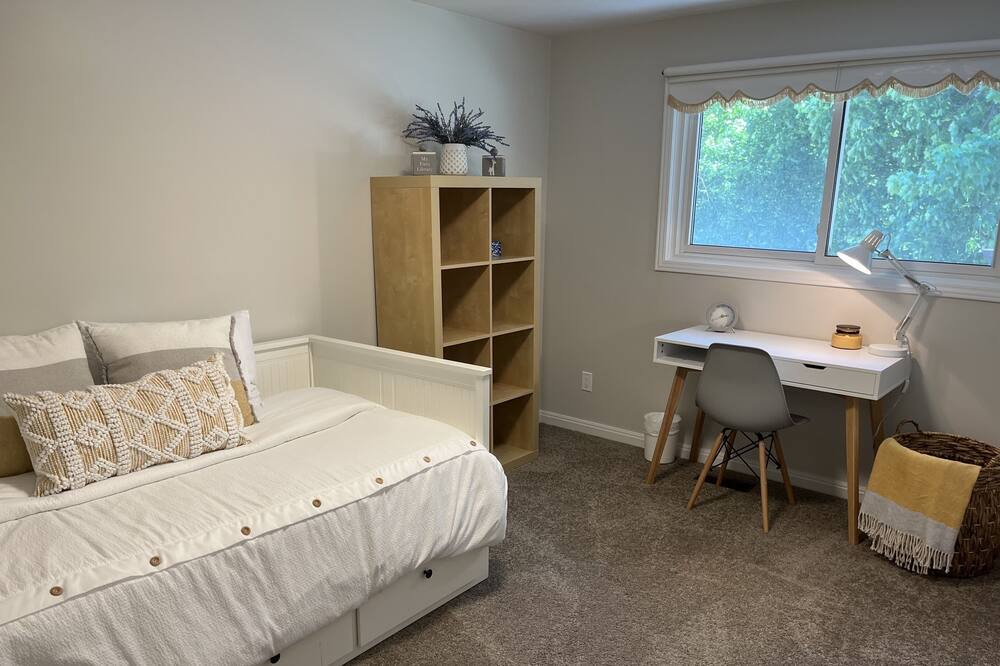 Photo of Bedroom in Rosemount