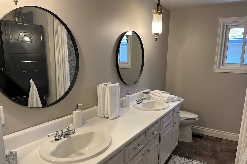 Photo of Bathroom in Rosemount