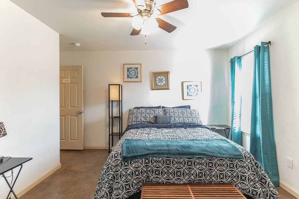 Photo of Bedroom in Conway