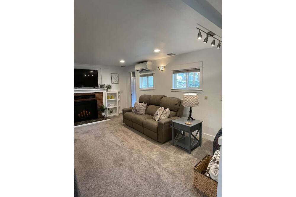 Photo of Livingroom in Hobart