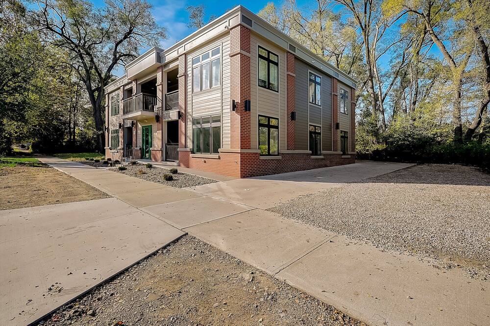 Photo of Outdoor in Tremont