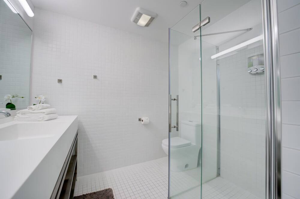 Photo of Bathroom in Tremont
