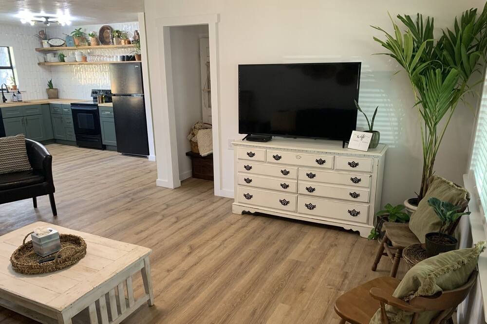 Photo of Livingroom in Hico