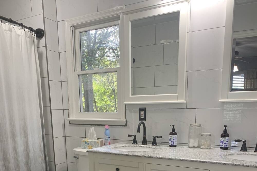 Photo of Bathroom in Jefferson