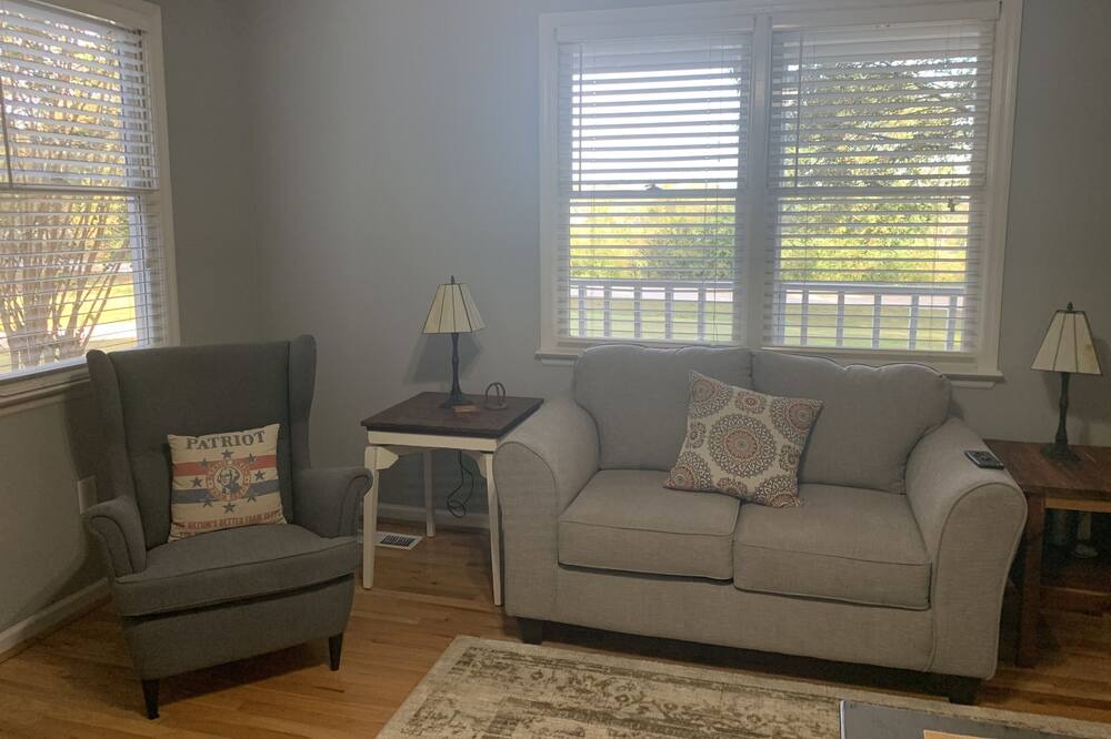 Photo of Livingroom in Jefferson