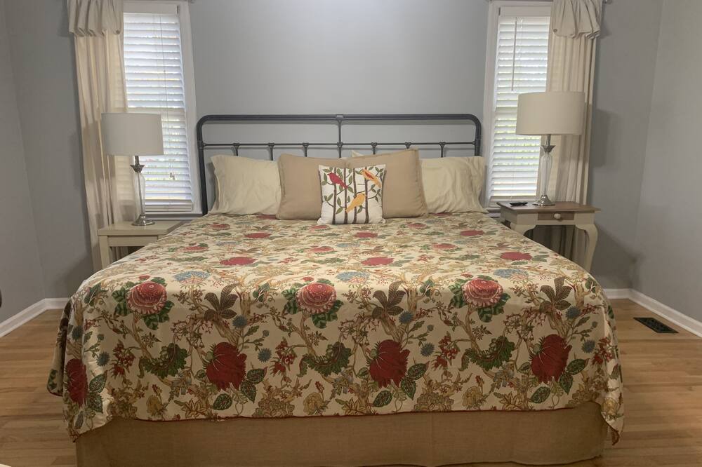 Photo of Bedroom in Jefferson