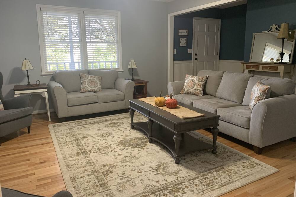 Photo of Livingroom in Jefferson