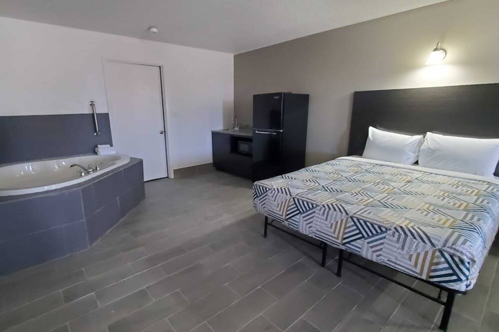 Photo of Bedroom in Branson West