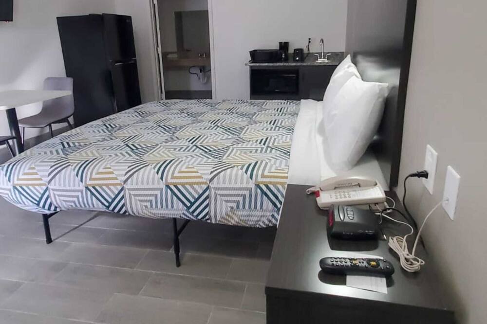 Photo of Bedroom in Branson West