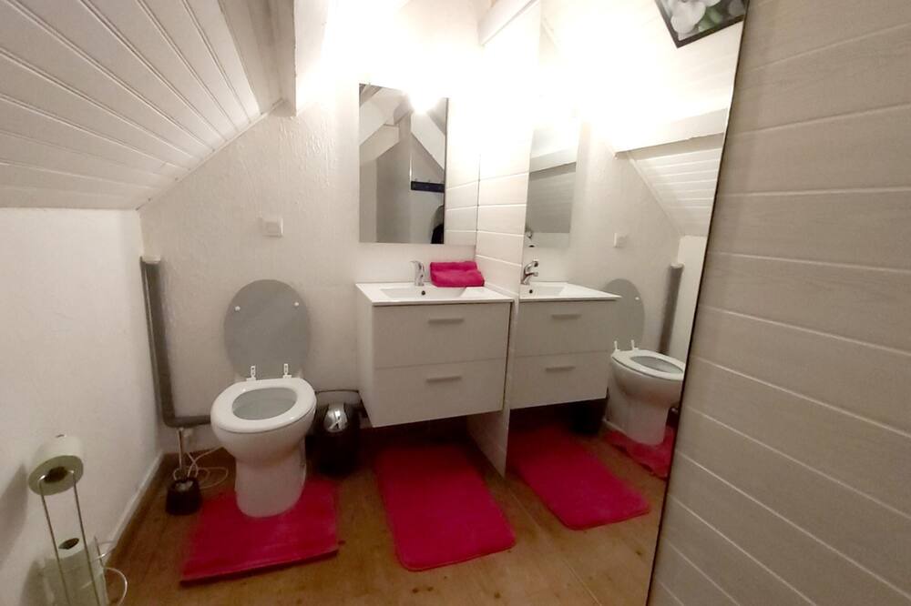 Photo of Bathroom in Saint-Pol-de-Leon
