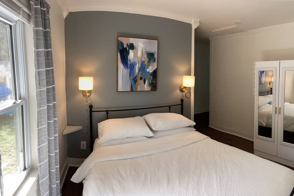 Photo of Bedroom in Prairie Grove