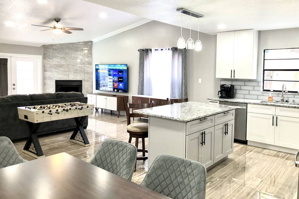 Photo of Bedroom in Florida Center