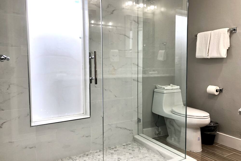 Photo of Bathroom in Florida Center