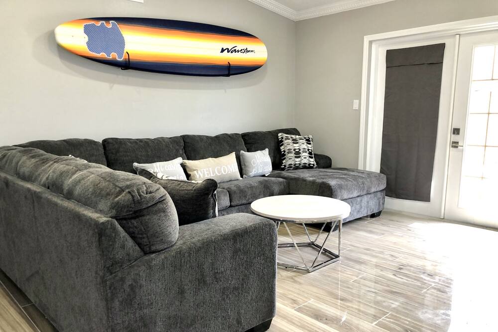 Photo of Livingroom in Florida Center