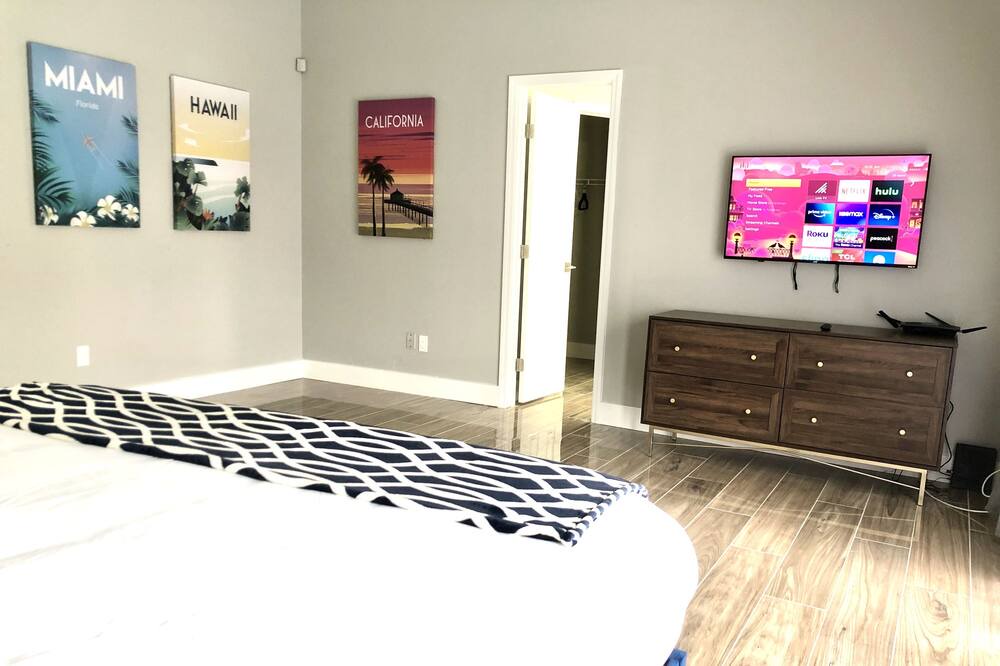 Photo of Bedroom in Florida Center