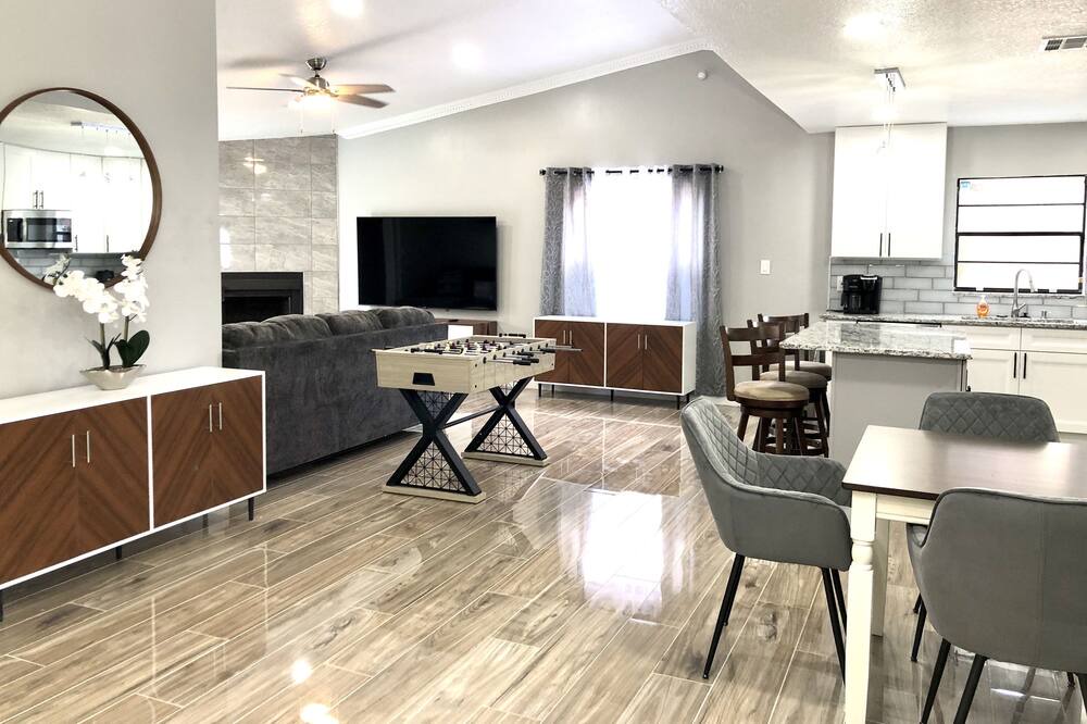 Photo of Bedroom in Florida Center