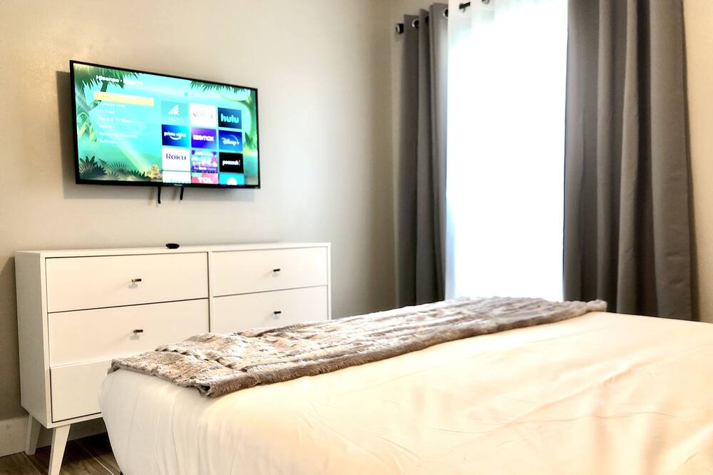 Photo of Bedroom in Florida Center