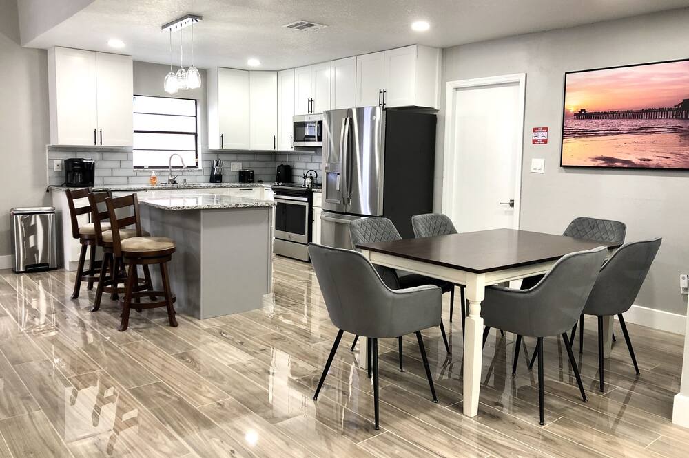 Photo of Kitchen in Florida Center