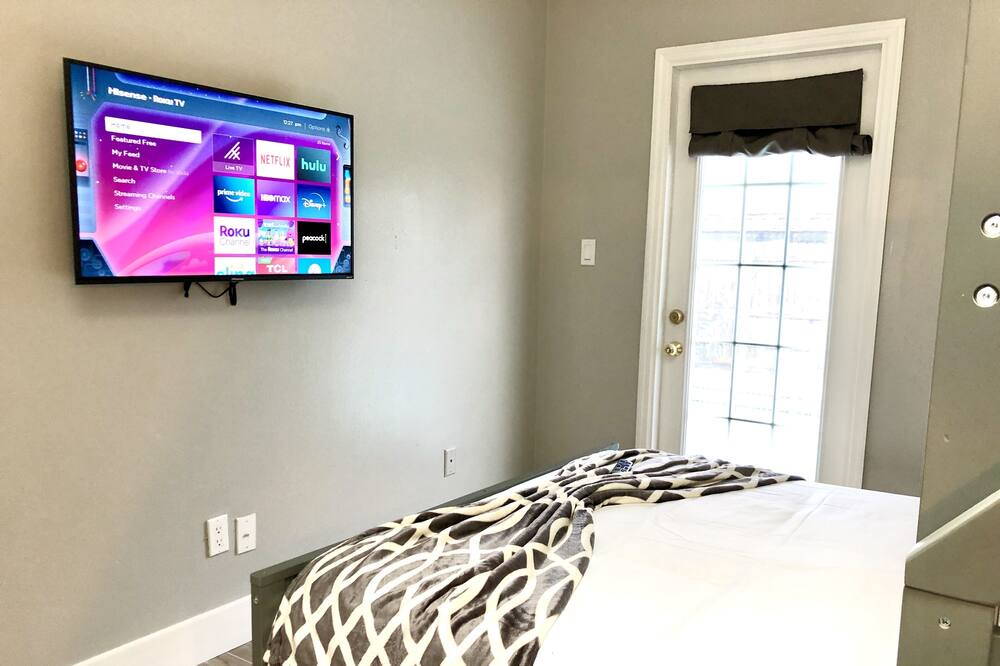 Photo of Bedroom in Florida Center