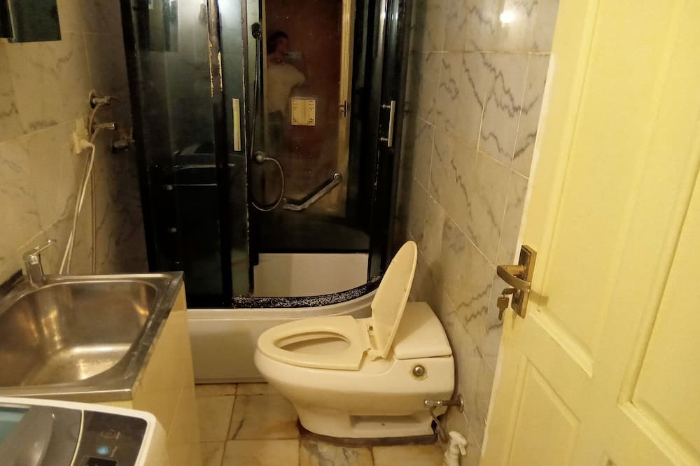 Photo of Bathroom in Brookvale