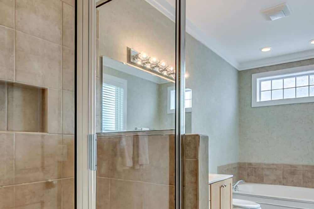 Photo of Bathroom in North Litchfield Beach