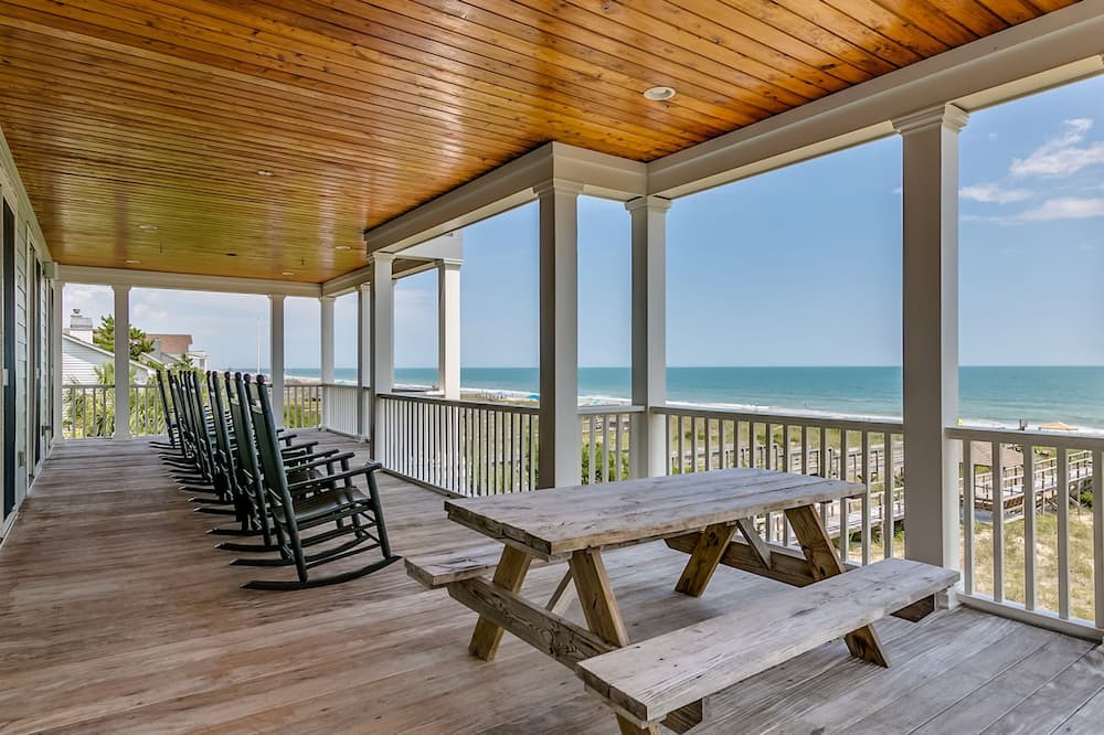 Photo of Patio Balcony in North Litchfield Beach