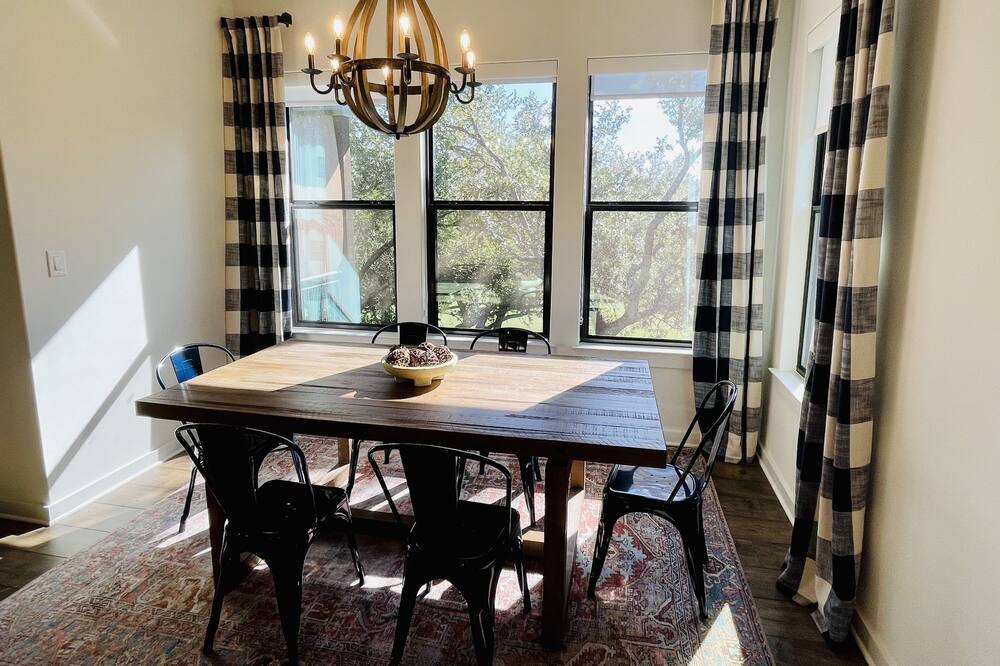 Photo of Kitchen in Point Venture