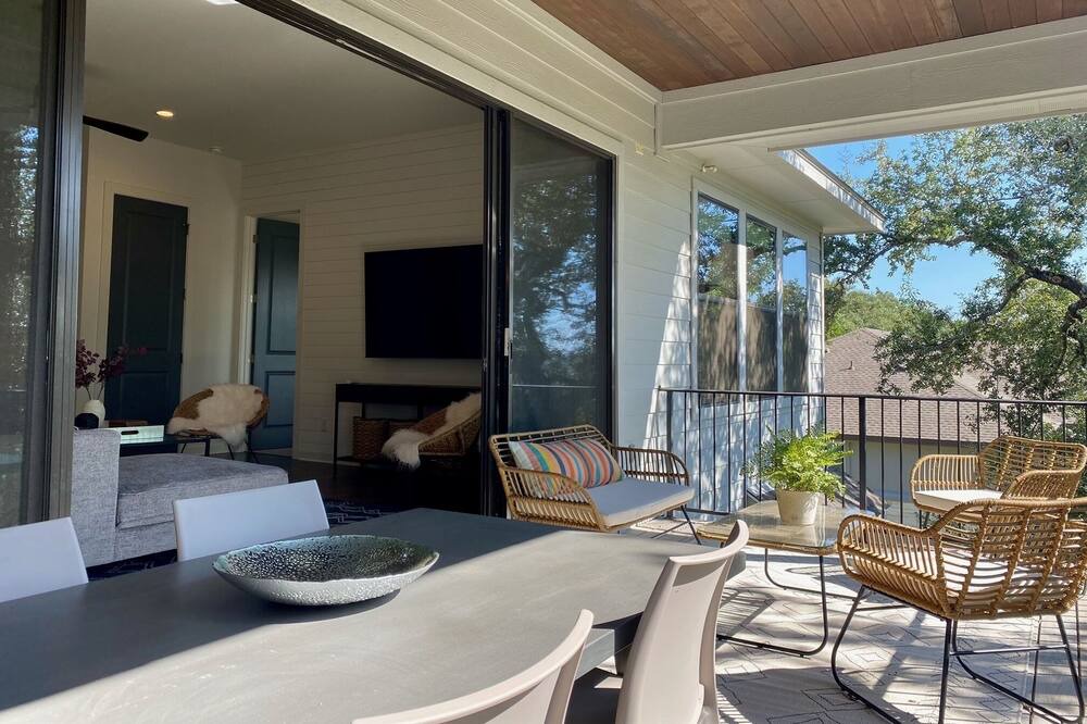 Photo of Patio Balcony in Point Venture