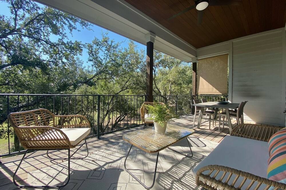 Photo of Patio Balcony in Point Venture