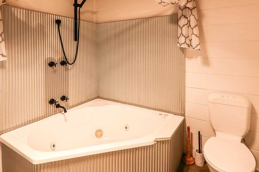 Photo of Bathroom in Daylesford