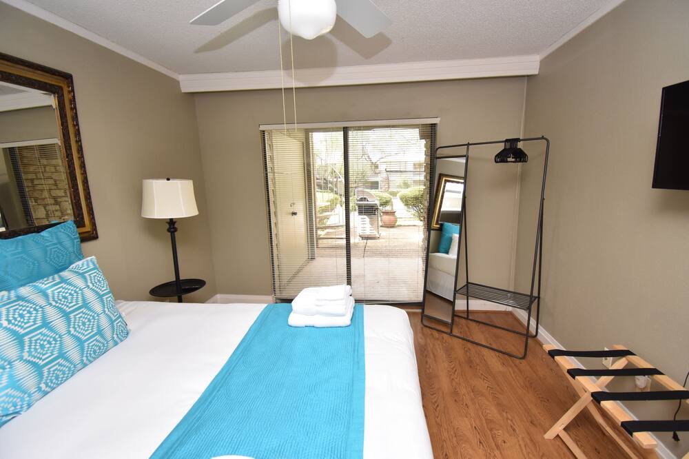 Photo of Bedroom in Lakeway