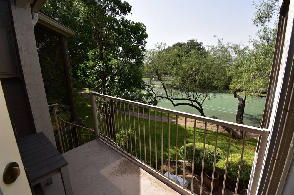 Photo of Patio Balcony in Lakeway