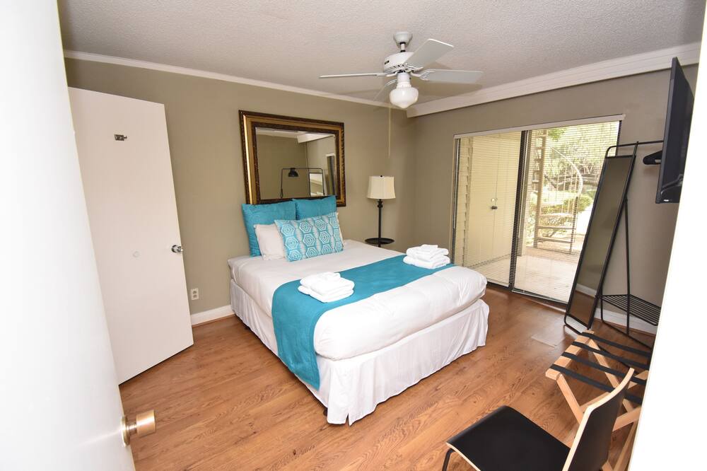 Photo of Bedroom in Lakeway