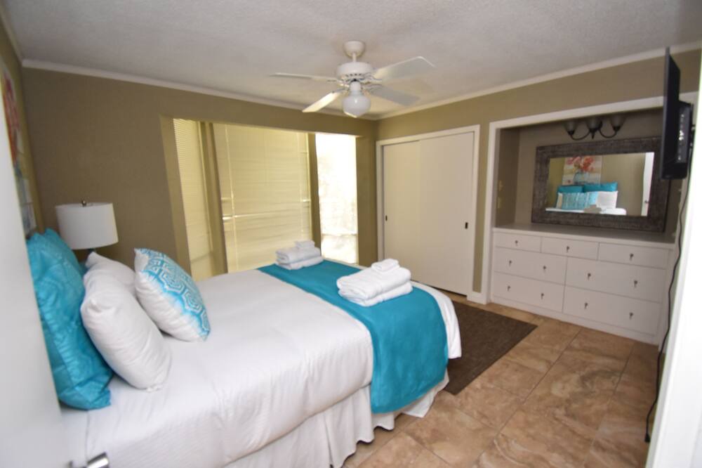 Photo of Bedroom in Lakeway