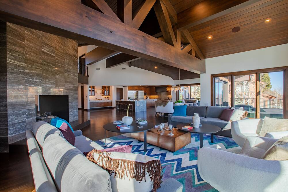 Photo of Livingroom in Deer Valley