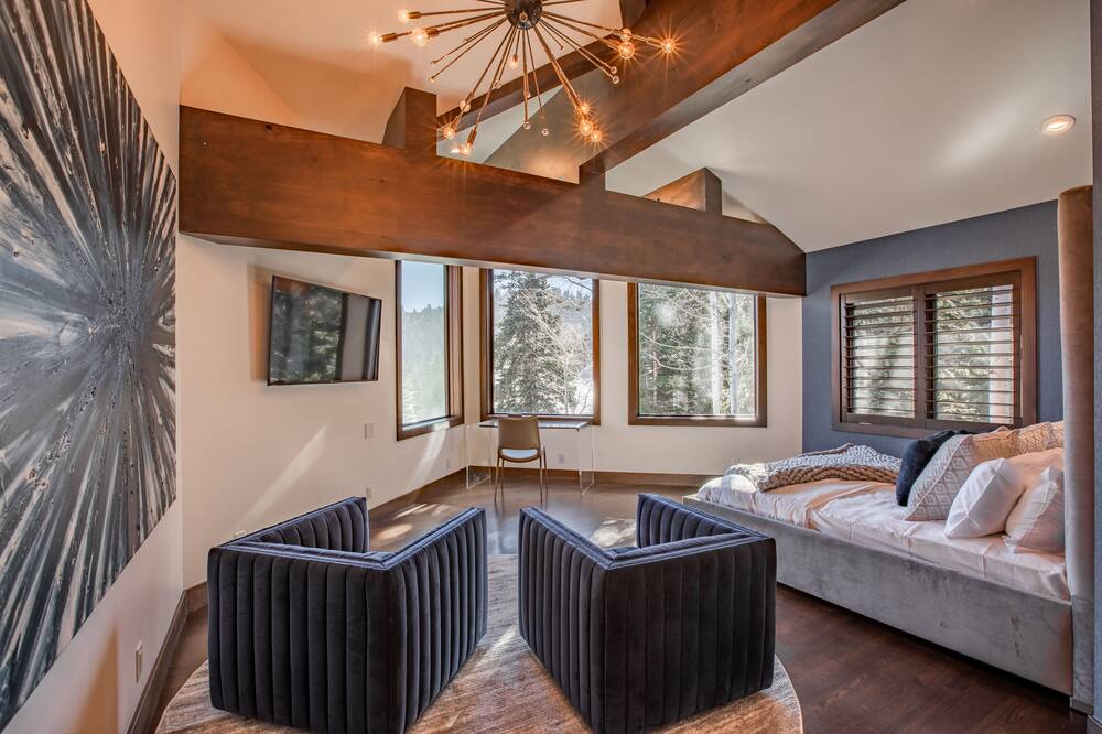 Photo of Livingroom in Deer Valley