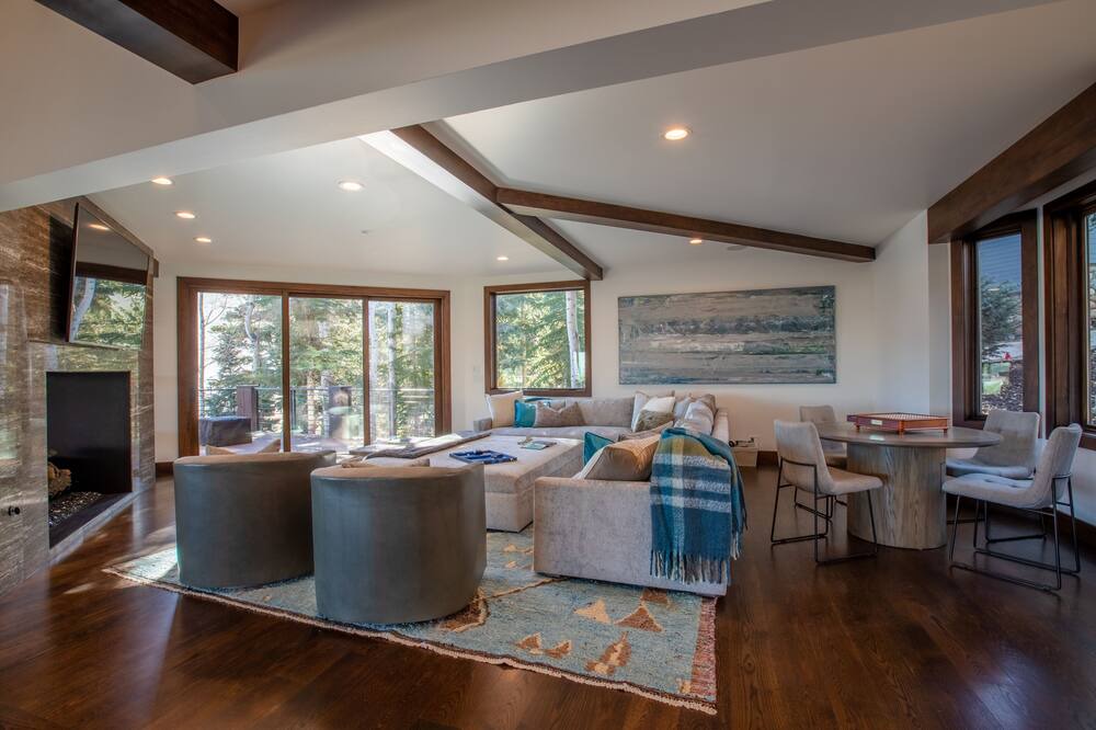 Photo of Livingroom in Deer Valley