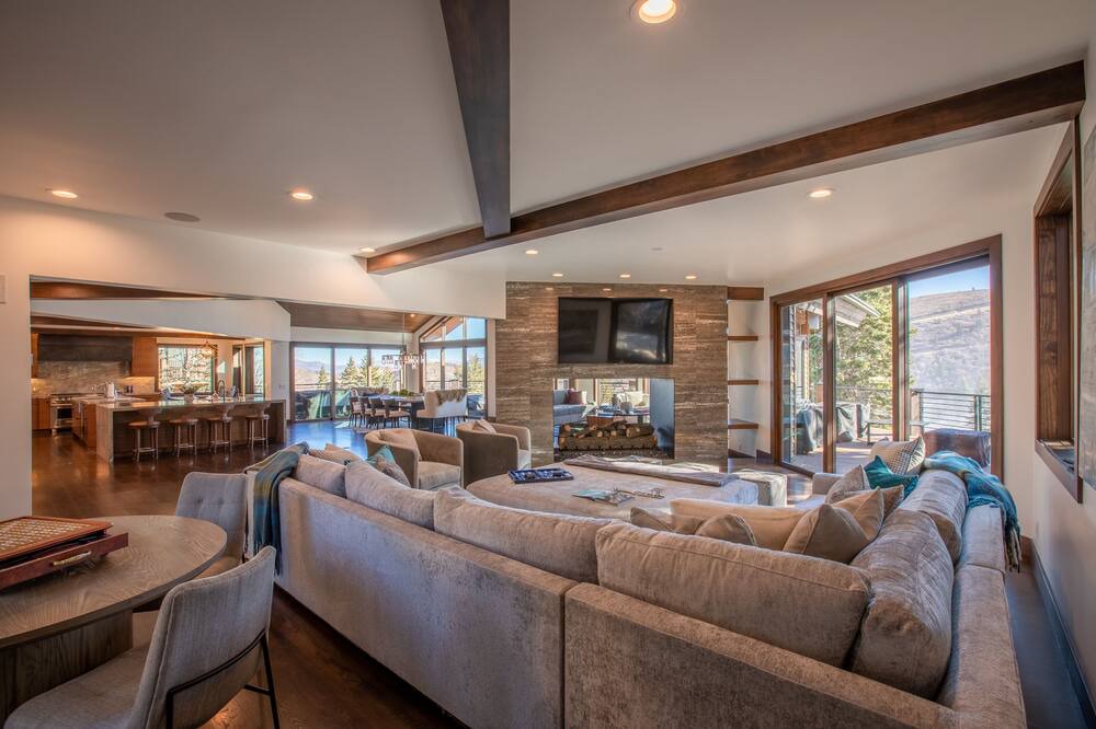 Photo of Livingroom in Deer Valley