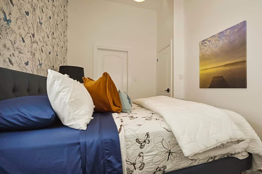 Photo of Bedroom in Puslinch