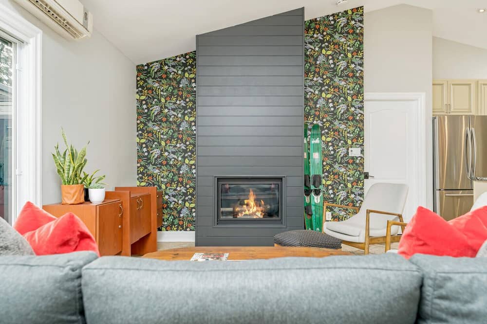 Photo of Livingroom in Puslinch