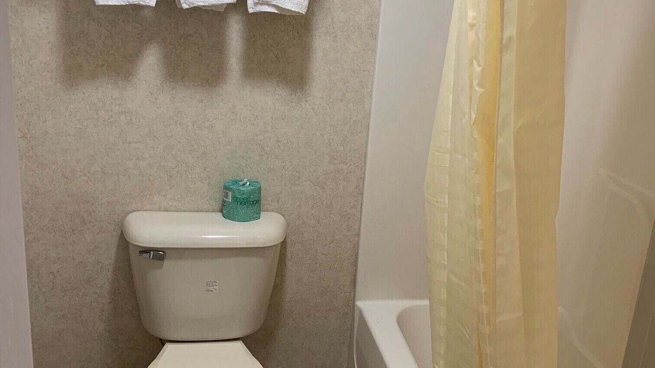 Photo of Bathroom in Wynne