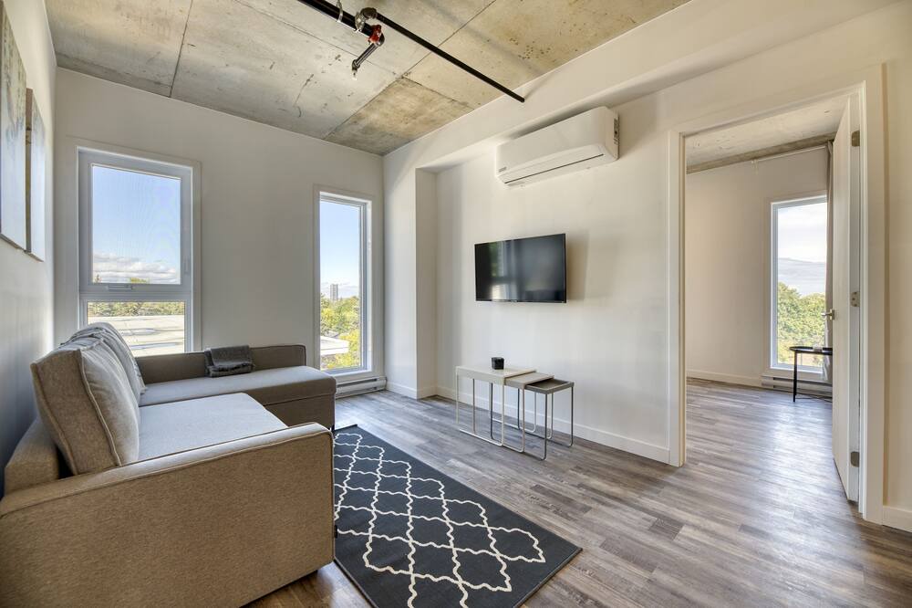 Photo of Livingroom in Cartierville