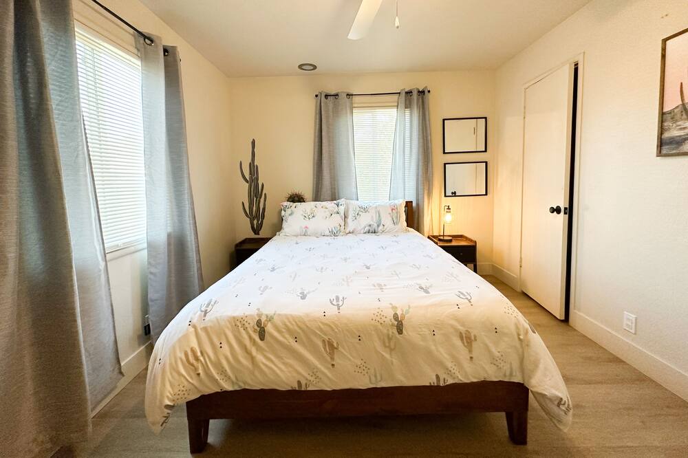 Photo of Bedroom in Escalon