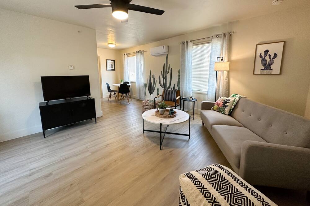 Photo of Livingroom in Escalon