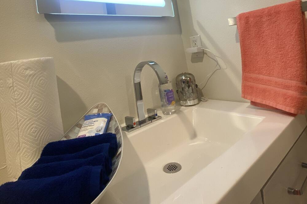 Photo of Bathroom in Old East Dallas