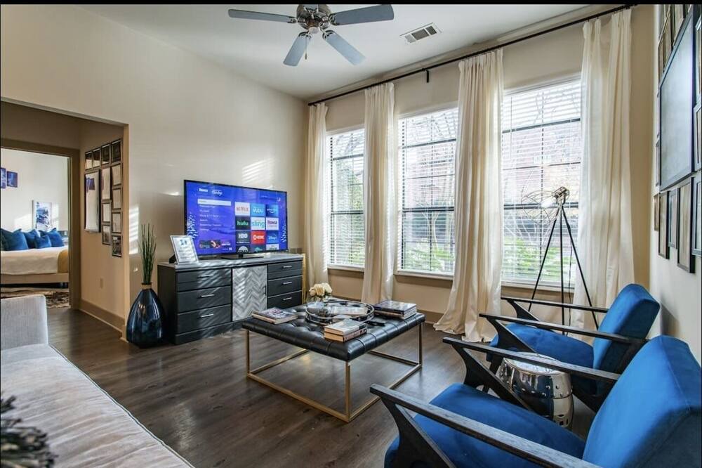 Photo of Livingroom in Ninth Street