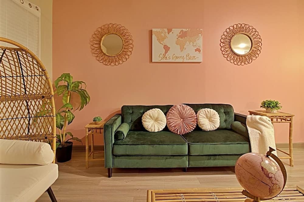 Photo of Livingroom in Loring Heights