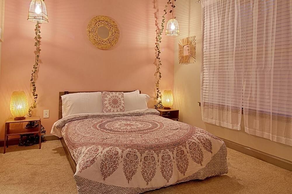 Photo of Bedroom in Loring Heights