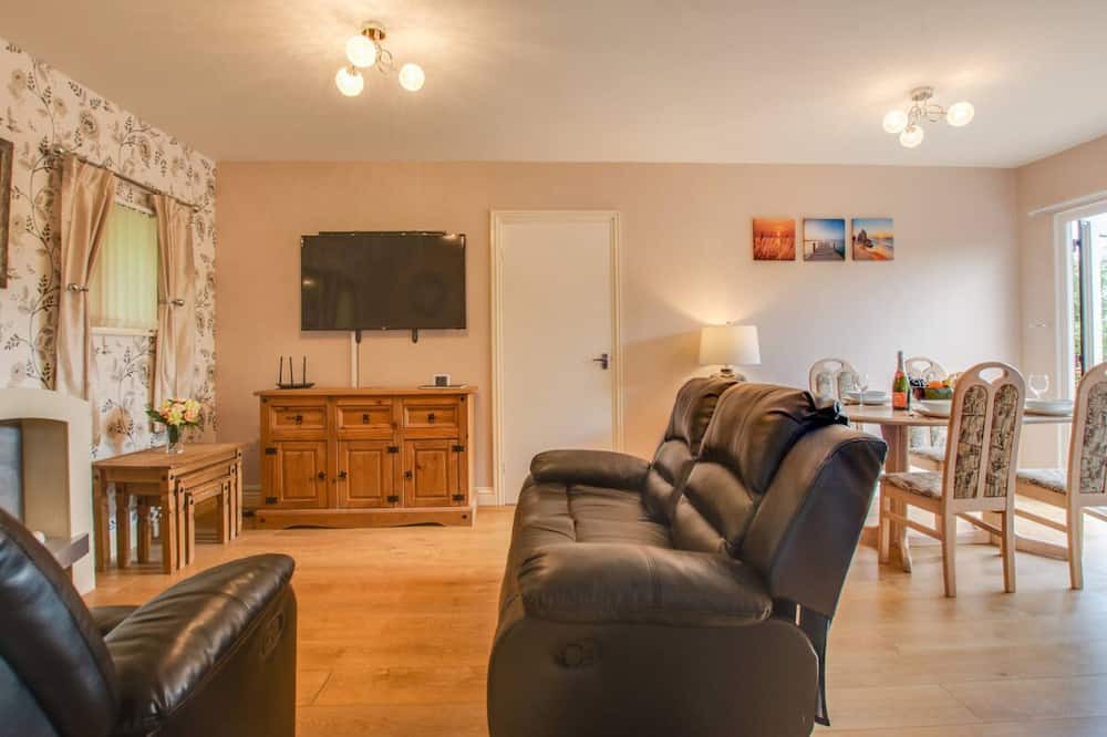 Photo of Livingroom in Llanteg