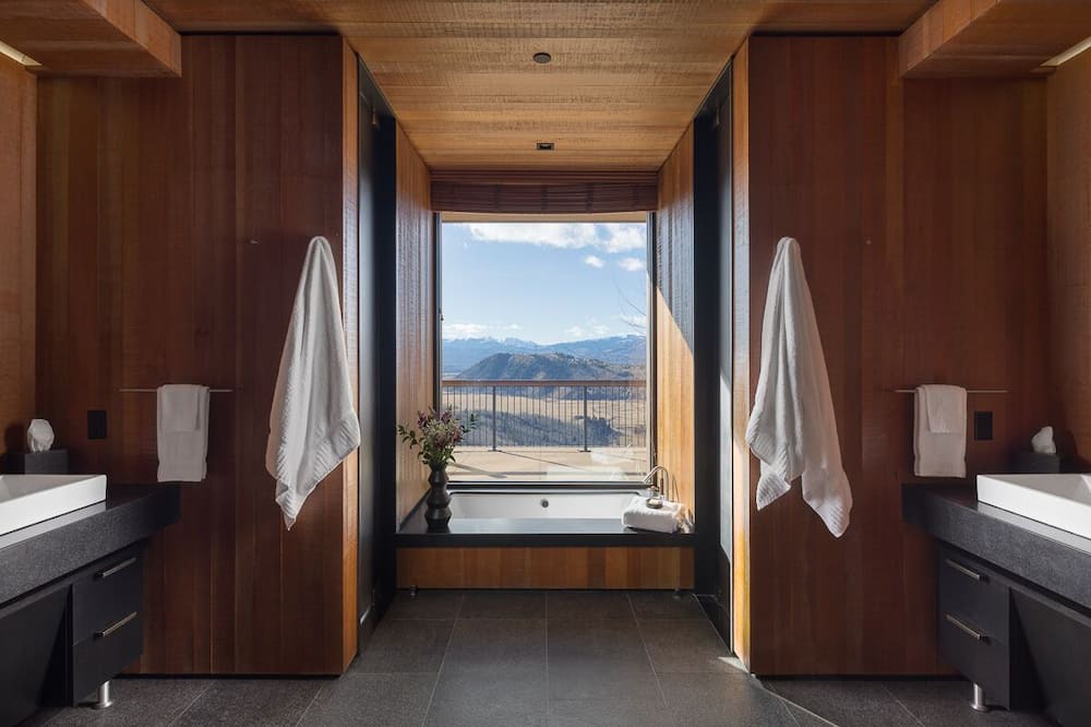 Photo of Bathroom in Spring Creek Ranch